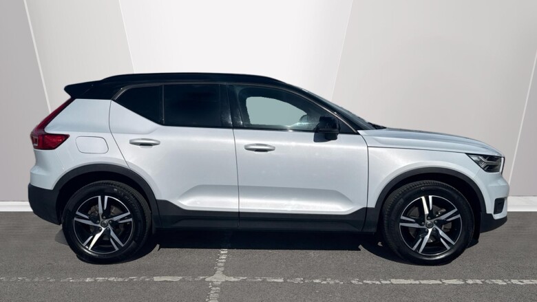 Volvo Xc40 2.0 B4P R DESIGN 5dr AWD Auto Petrol Estate